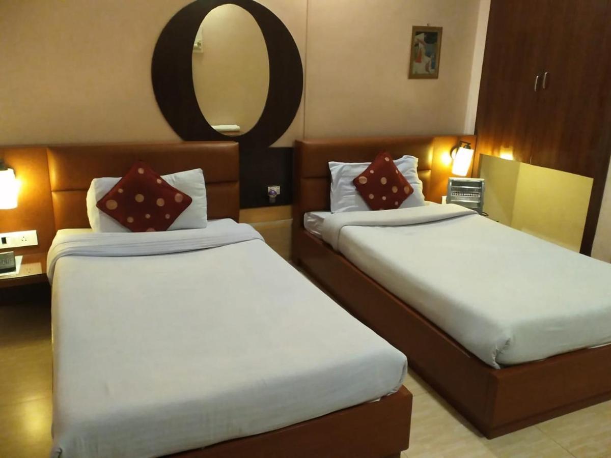 Hotel Jyoti Forbesganj Kültér fotó