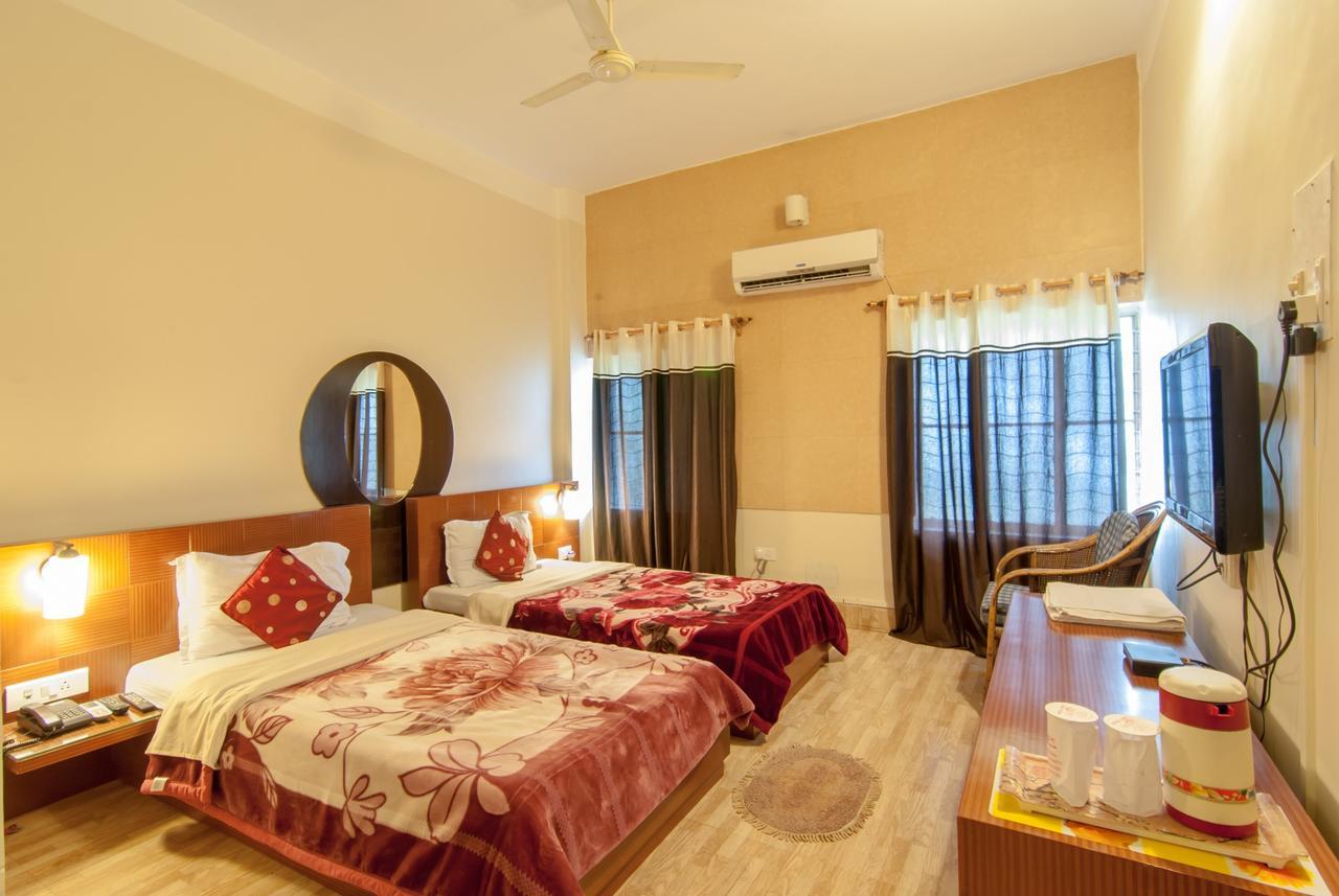 Hotel Jyoti Forbesganj Kültér fotó