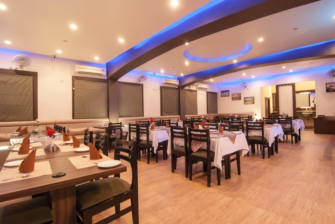 Hotel Jyoti Forbesganj Kültér fotó