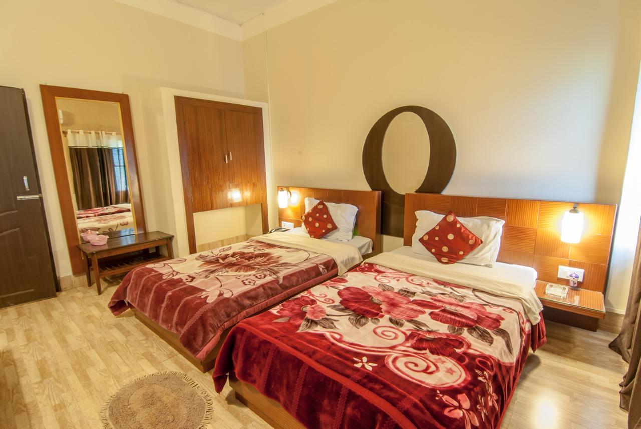 Hotel Jyoti Forbesganj Kültér fotó