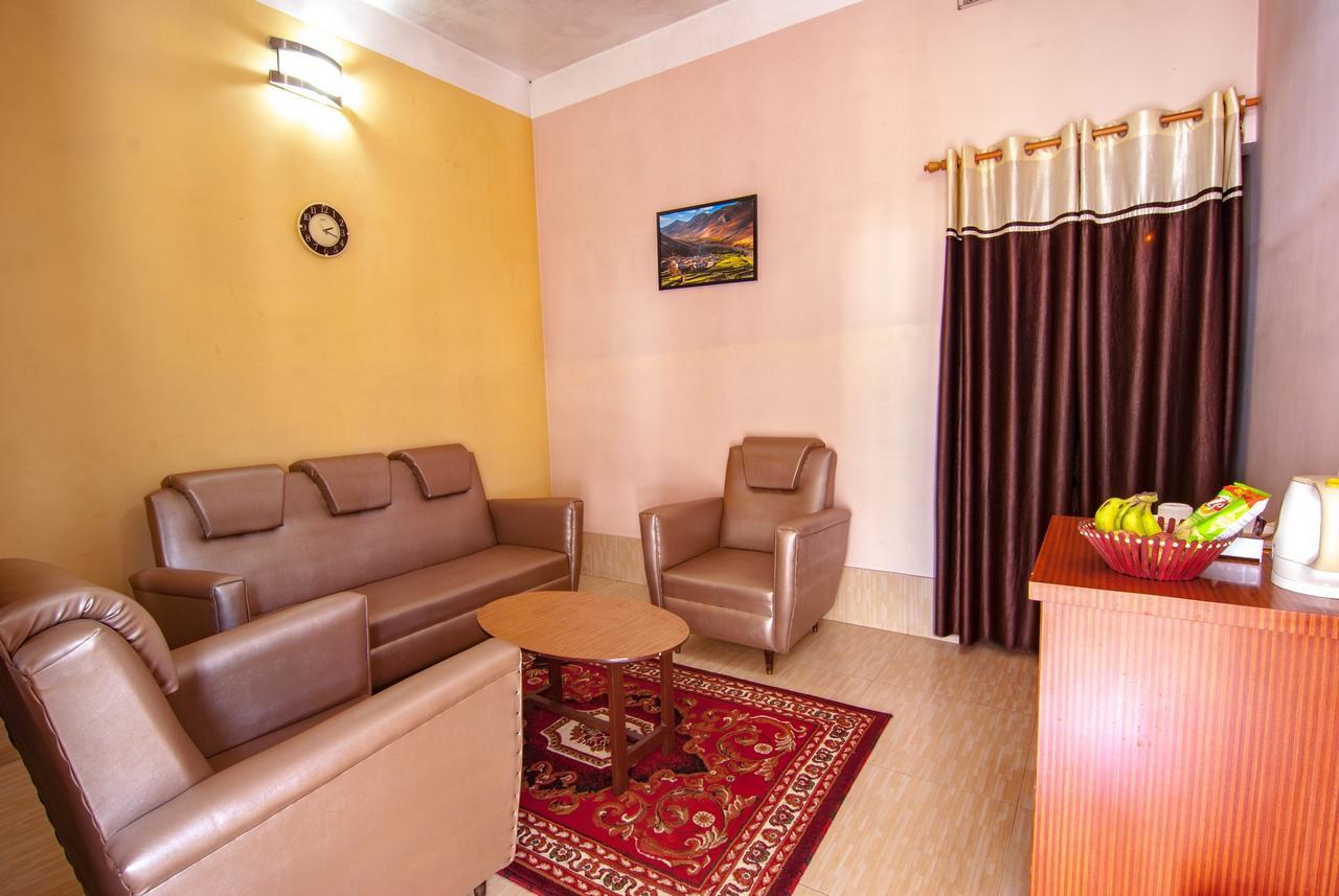 Hotel Jyoti Forbesganj Kültér fotó